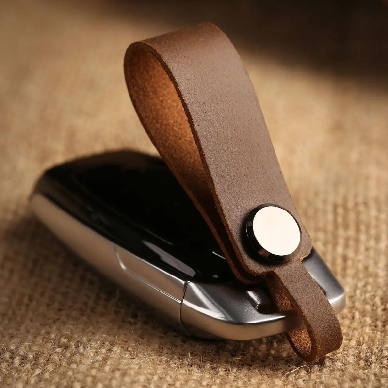 Initial Ring Custom - Brelok ze skóry naturalnej z własnym